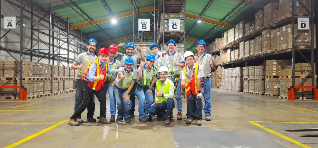 Equipo de Transriver en una operación logística